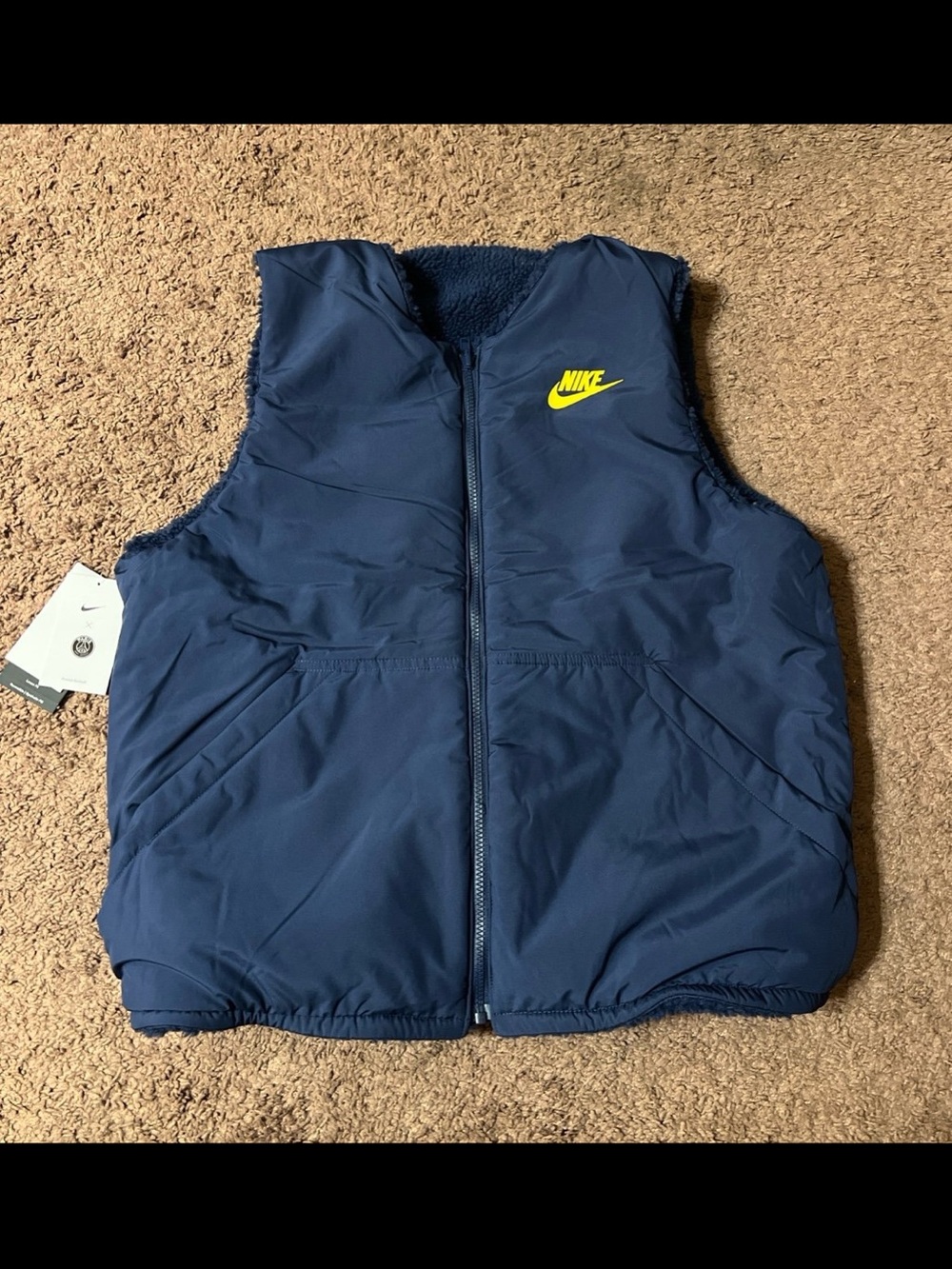 Nike PSG Paris Saint Germain Reversible Sherpa Soccer Vest FQ3179-410 Medium